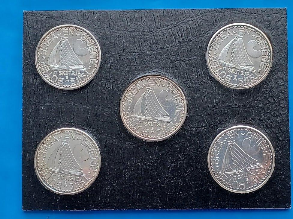 Fryslan 1983 - Set van 5 penningen en 6 bankbiljetten, Verzenden, Overige materialen, Nederland