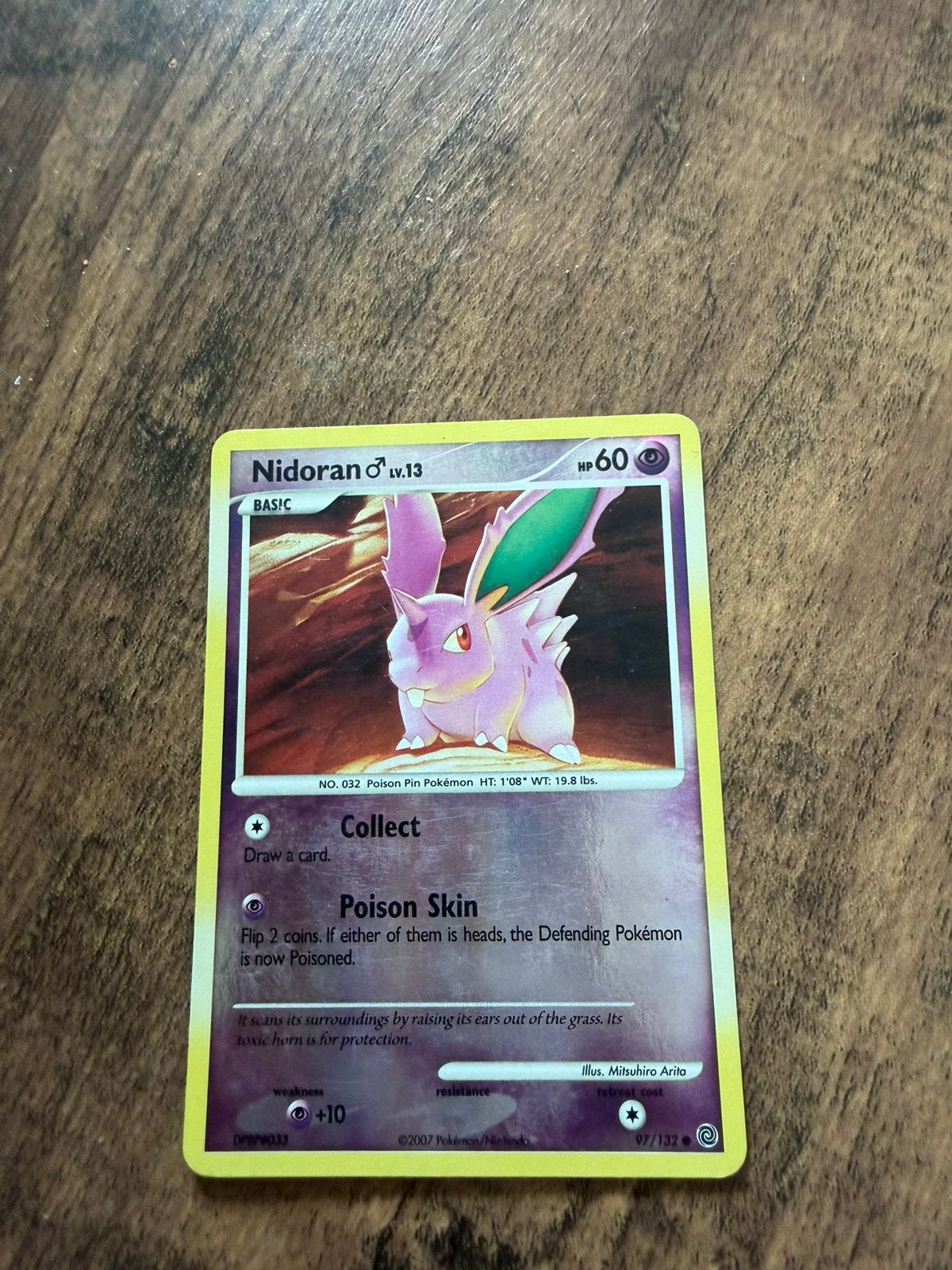 Pokemonkaart nidoran, Hobby en Vrije tijd, Verzamelkaartspellen | Pokémon, Ophalen of Verzenden, Zo goed als nieuw