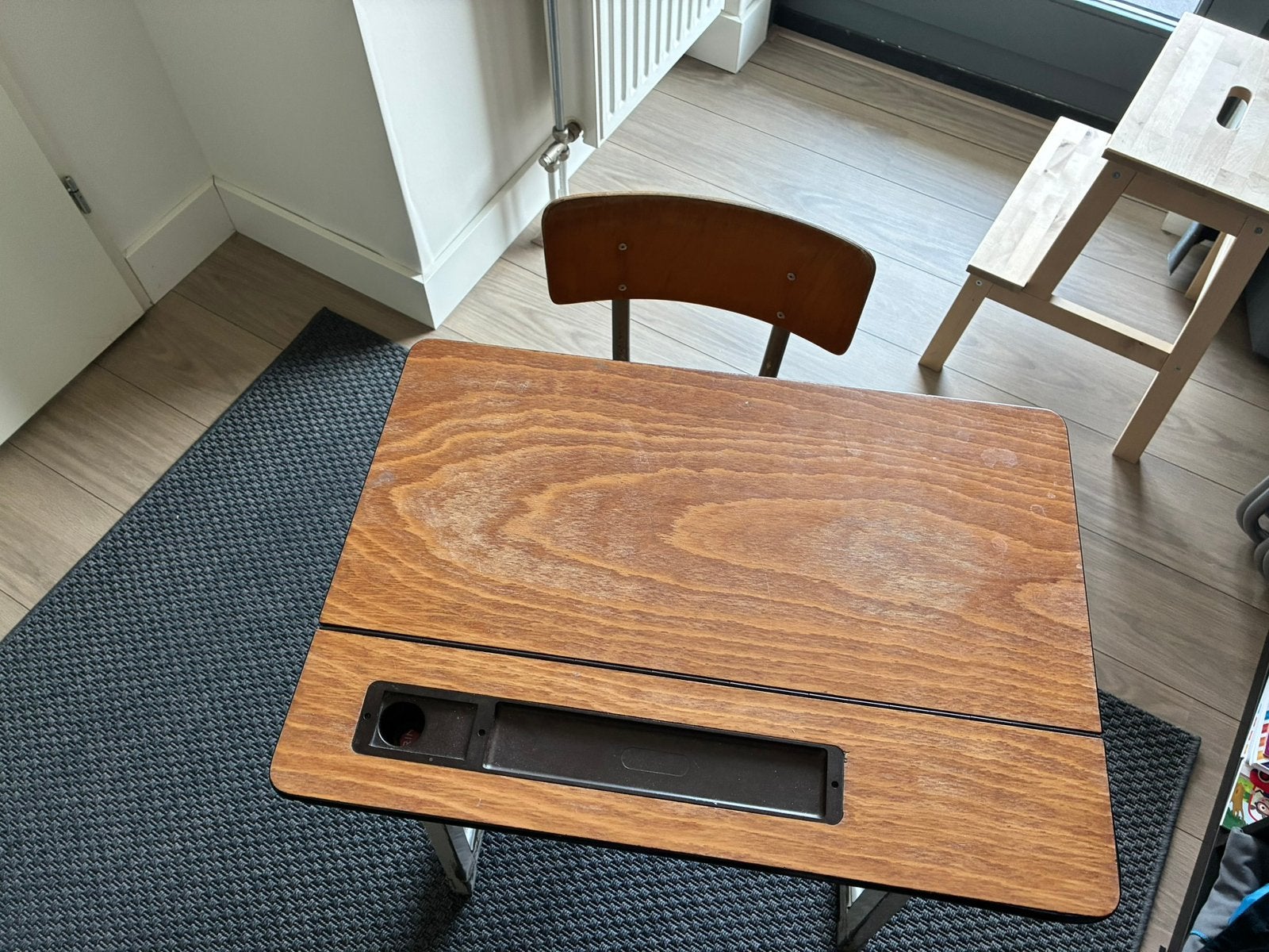 Oud schoolbankje met stoeltje te koop, Ophalen, Gebruikt