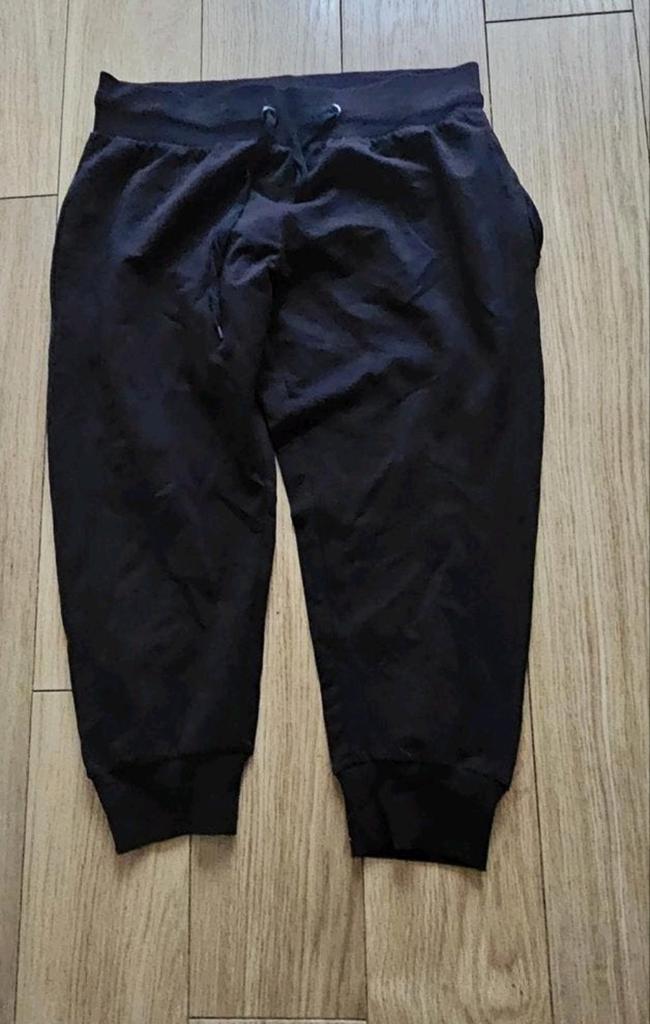 Nieuw driekwart zwart broek, Kleding | Dames, Broeken en Pantalons, Zwart, Maat 46/48 (XL) of groter, Nieuw, Ophalen of Verzenden