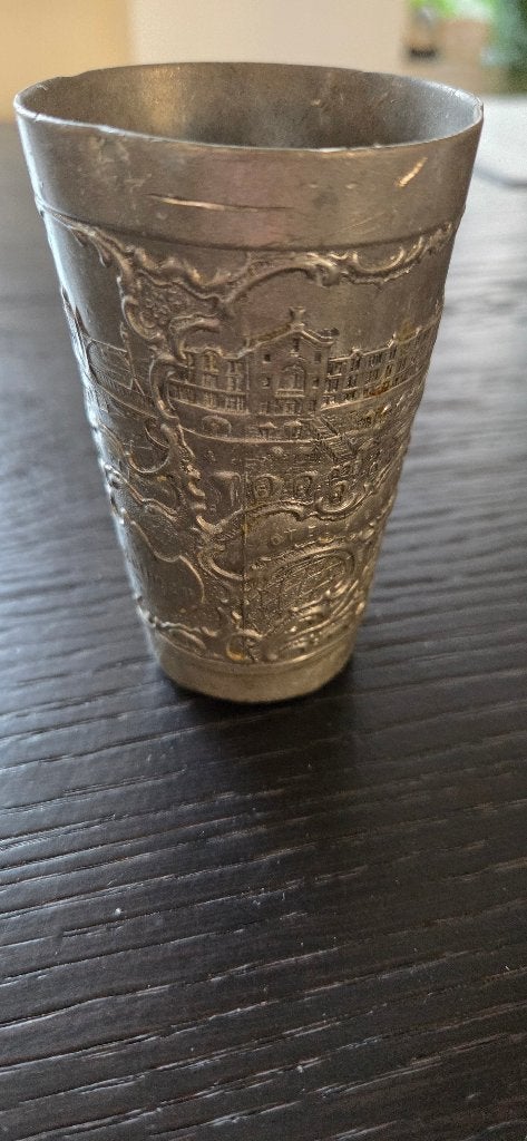 Vintage Beker Souvenir Hotel d'Orange, Kurhaus Scheveningen, Antiek en Kunst, Antiek | Tin, Ophalen of Verzenden