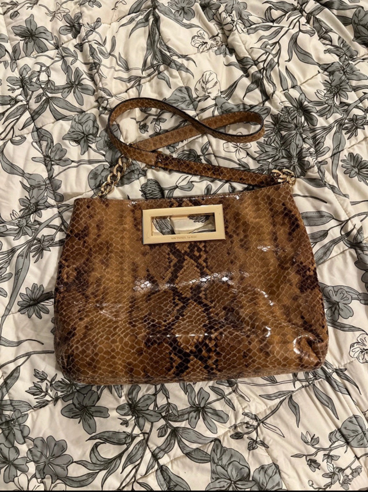 Michael Kors handtas met schouderband, Sieraden, Tassen en Uiterlijk, Tassen | Damestassen, Ophalen of Verzenden, Zo goed als nieuw