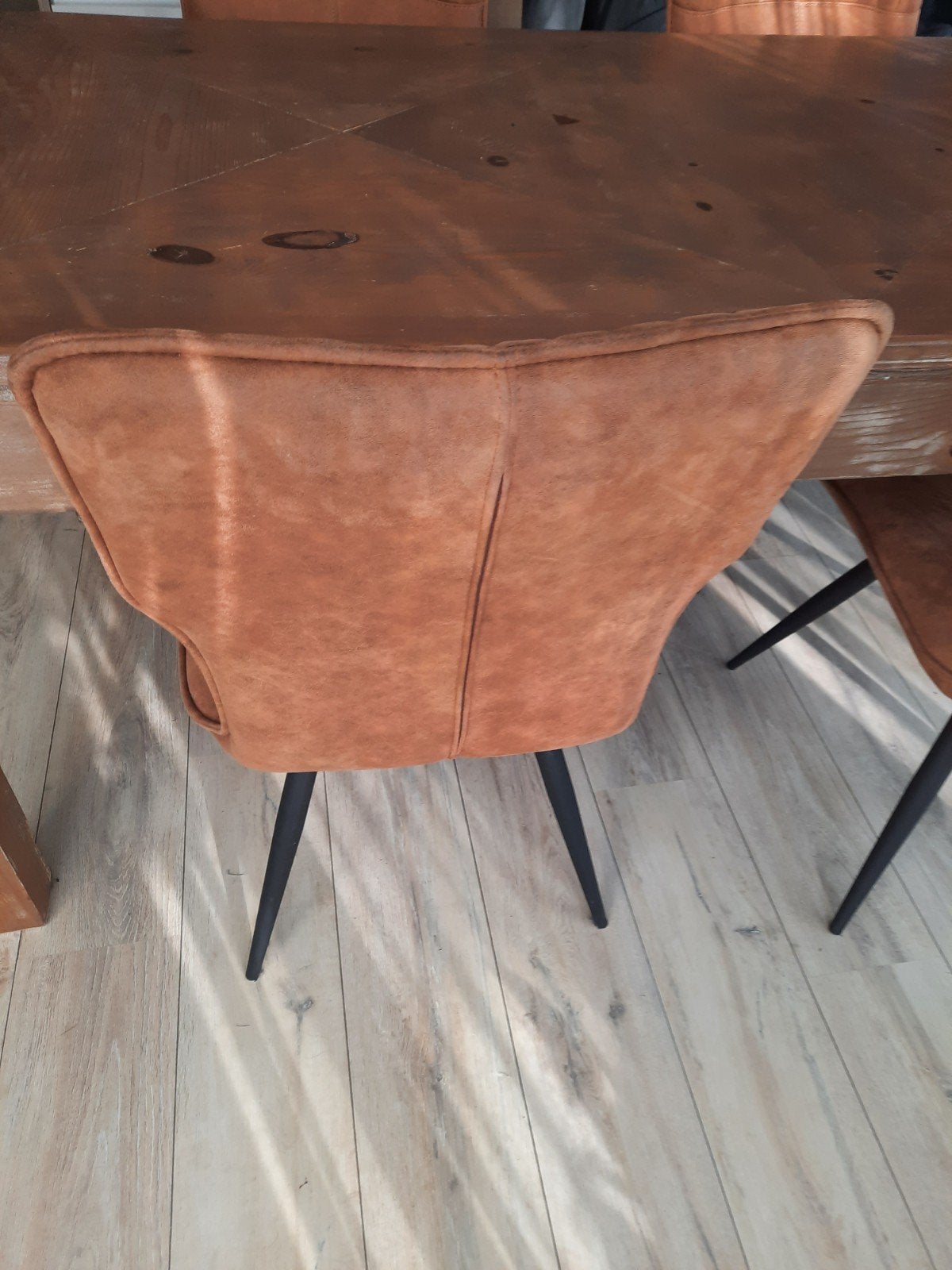 Set van 4 bruine eetkamerstoelen, Gebruikt, Bruin, Ophalen of Verzenden, Modern