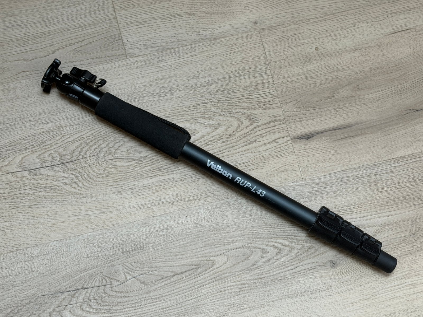 Velbon RUP-L43 Monopod statief met ingebouwd balhoofd, Velbon, Eenpoot, Zo goed als nieuw, 150 tot 175 cm