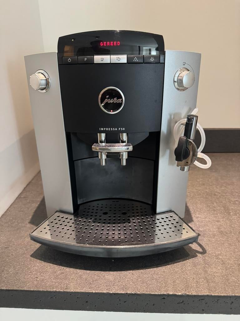 Jura F50, Witgoed en Apparatuur, Koffiezetapparaten, Ophalen, Gebruikt, Koffiemachine
