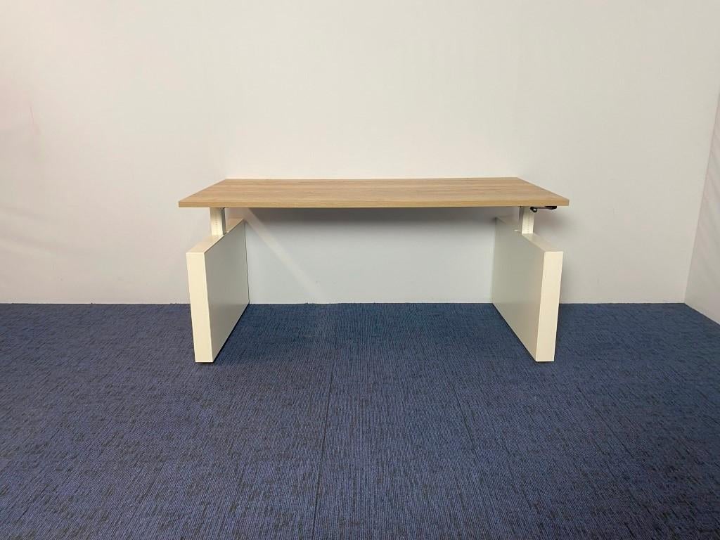 Bureau Ahrend (slinger), 160 x 80 cm. - nieuw blad