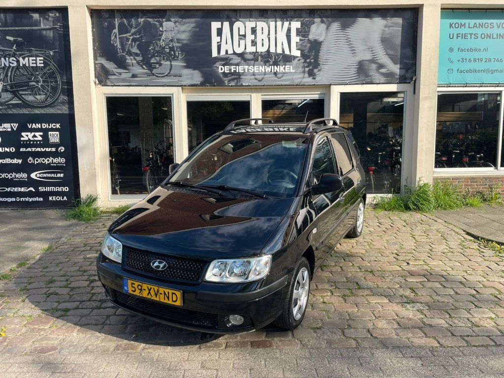 Hyundai Matrix 1.6 AUT 2007 Zwart/ Nieuwe APK 12.06.2027/AUT, Auto's, Hyundai, Matrix, Stof, 4 cilinders, Zwart