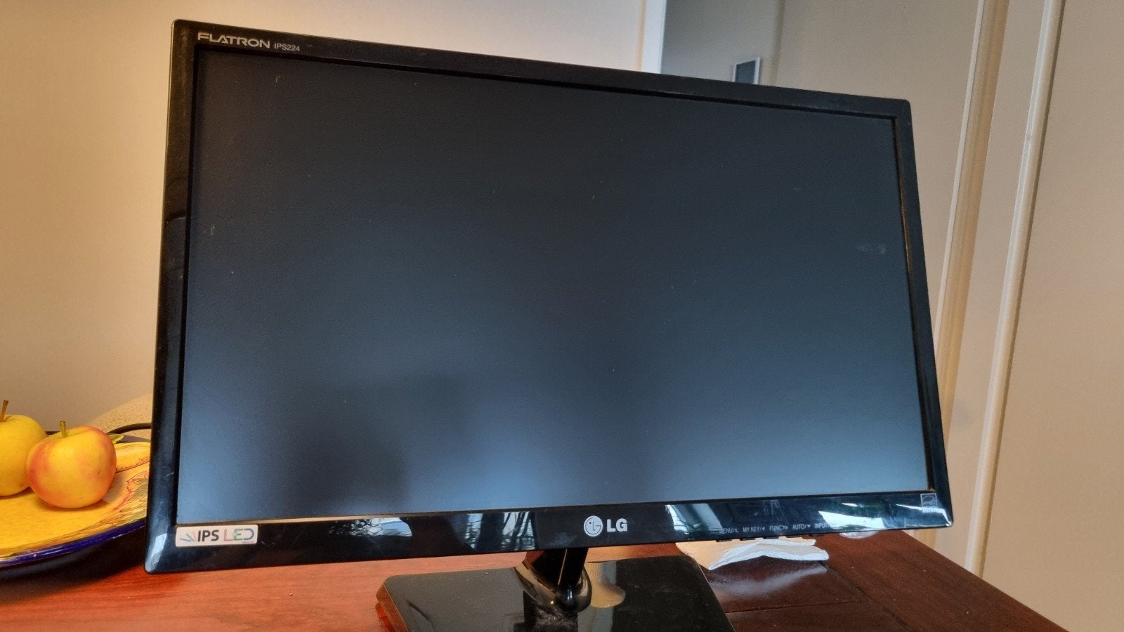 LG Flatron IPS224V-PN Monitor - 21.5 inch Full HD IPS, HDMI, IPS, Full HD, Ophalen of Verzenden