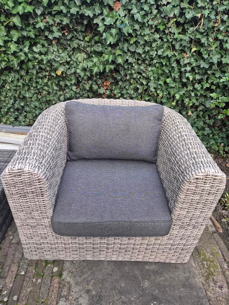 Tuinfeateuil rattan in goede staat te koop!, Ophalen of Verzenden