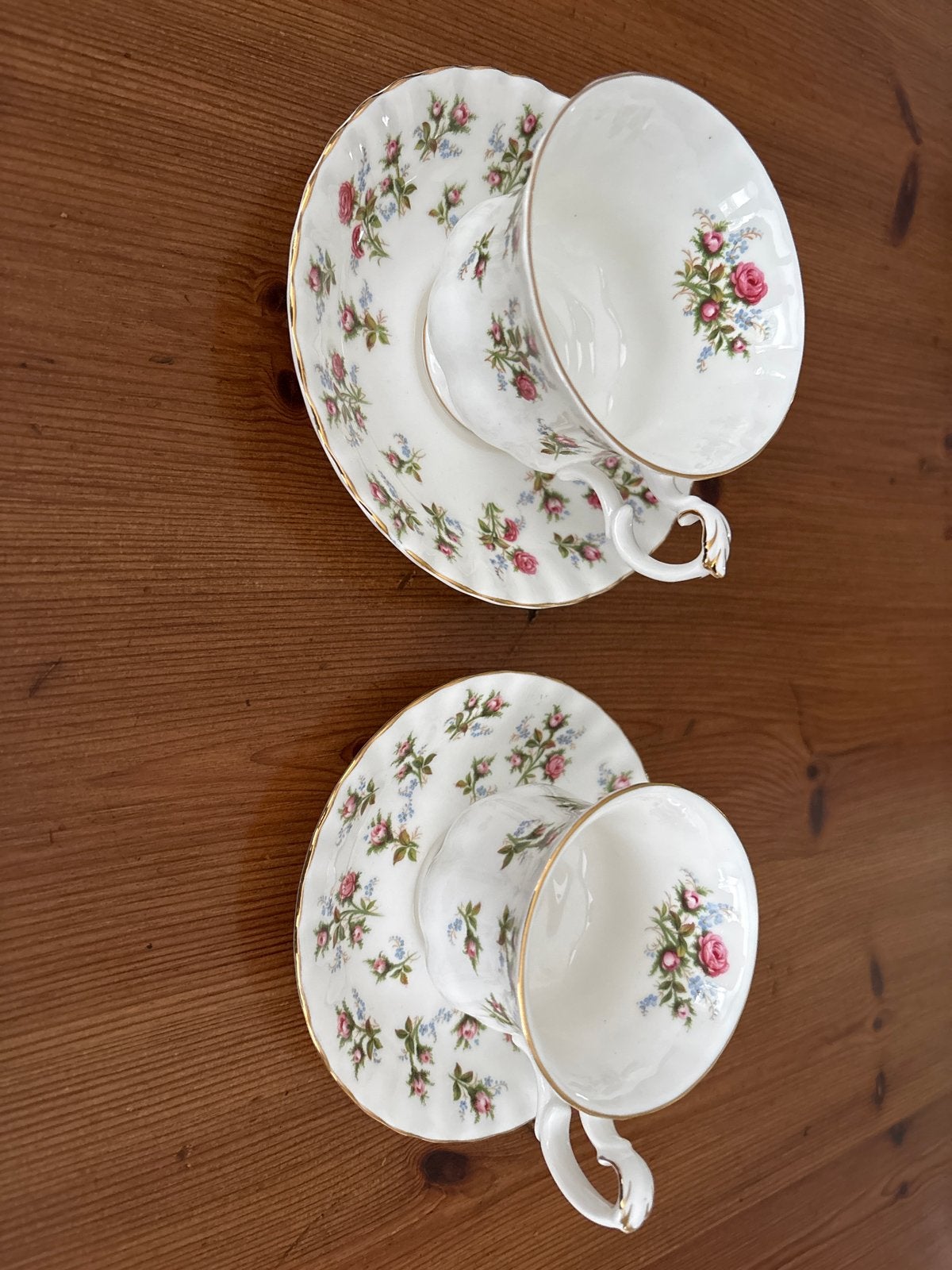 Royal Albert Old Country Roses theekopjes en schotels, Ophalen
