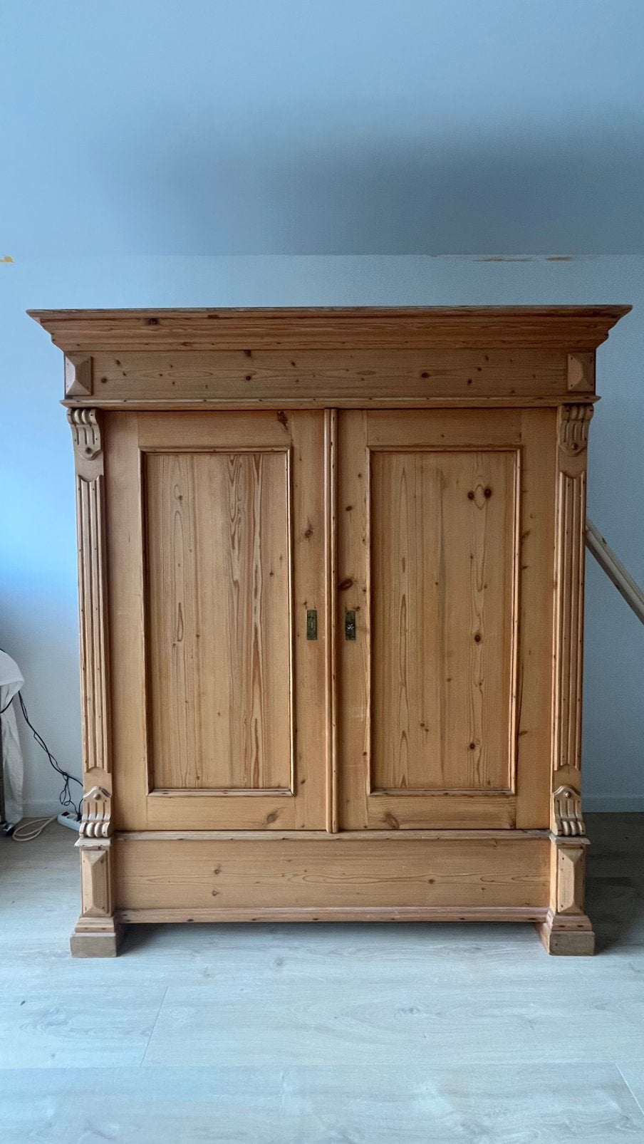 Eikenhouten grote kast, Huis en Inrichting, Kasten | Kledingkasten, Ophalen, Antieke houten kast, 150 tot 200 cm, Eikenhout