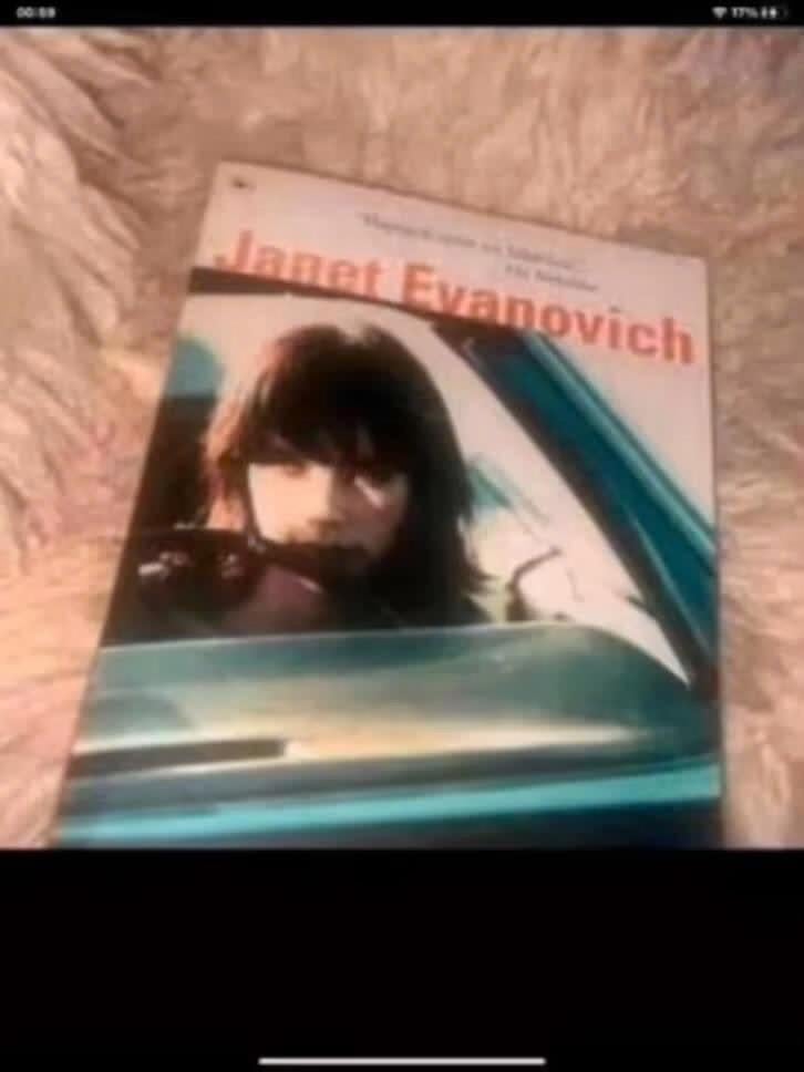 janet evanovich boek, Boeken, Thrillers, Verzenden