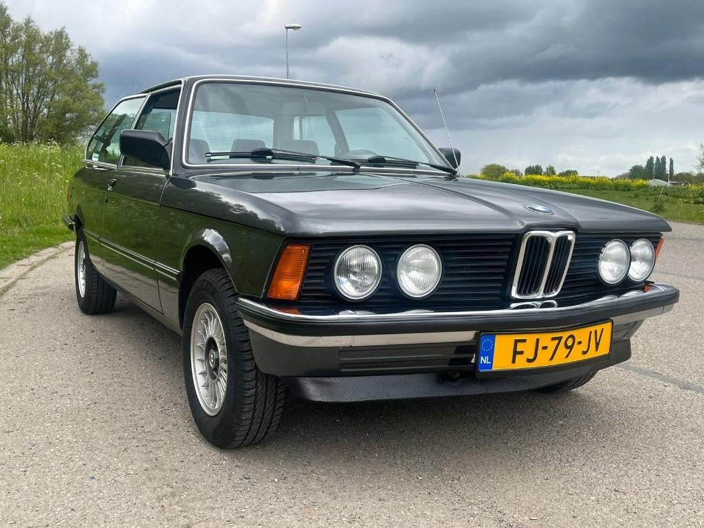 BMW e21 320 bj 1979 gerestaureerd, Auto's, Automaat, Zwart, 4 stoelen, 1148 kg