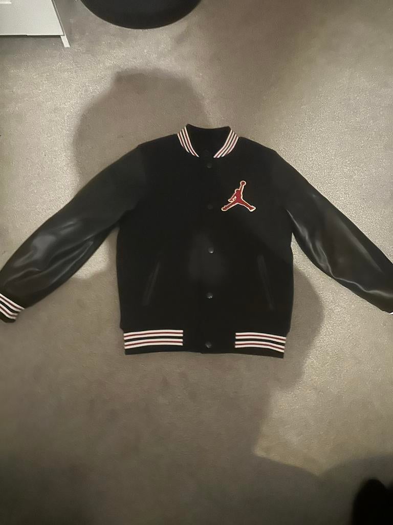 Jordan jas - Zo goed als nieuw, Ophalen of Verzenden, Zo goed als nieuw, Overige maten, Zwart
