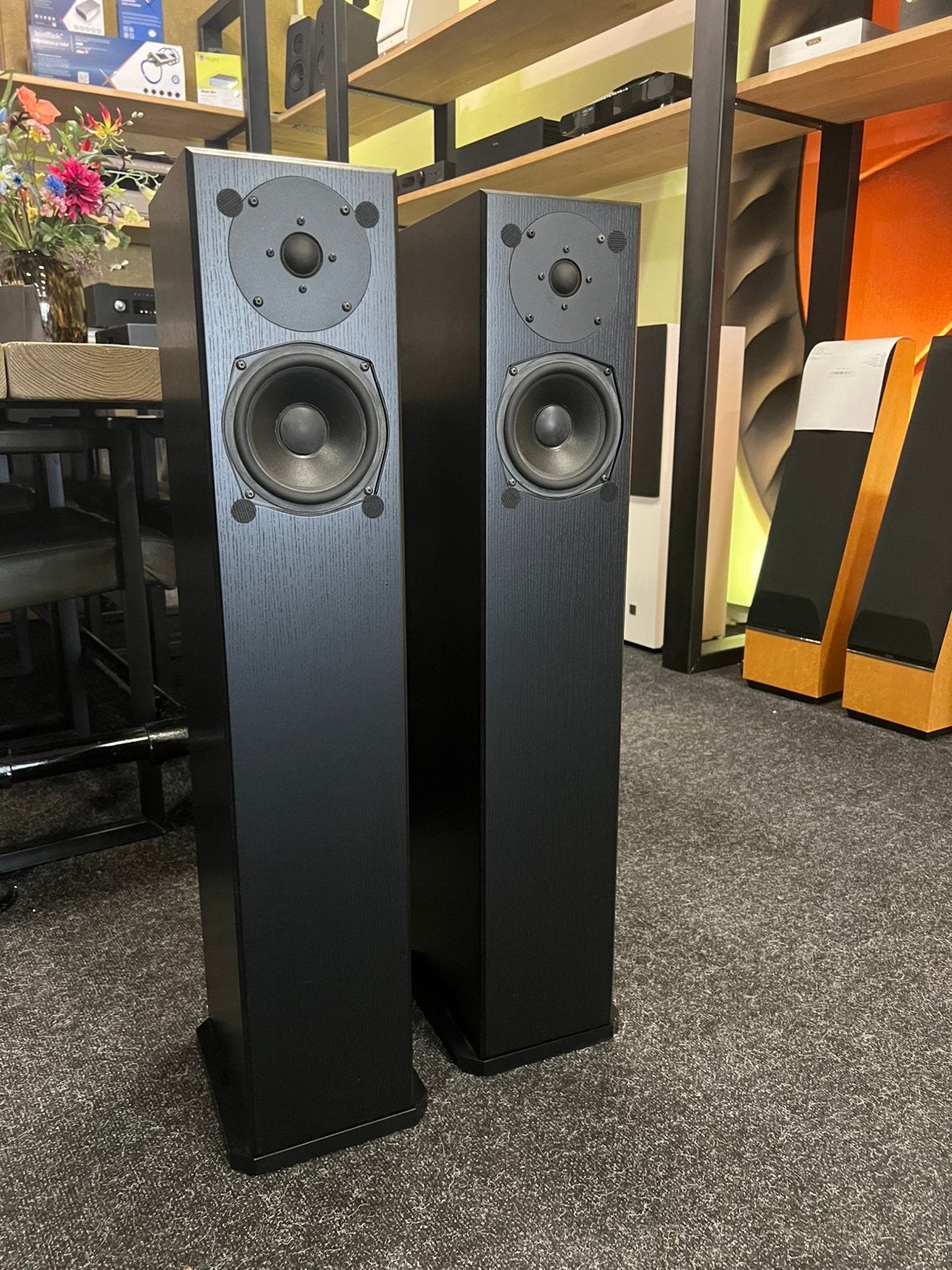 Totem Sttaf, Ophalen, Zo goed als nieuw, Overige merken