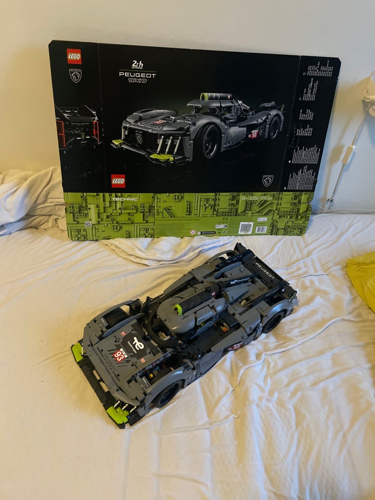 LEGO Technic Peugeot 9X8 24H Le Mans Hybrid Hypercar, Kinderen en Baby's, Speelgoed | Bouwstenen, Verzenden, Zo goed als nieuw