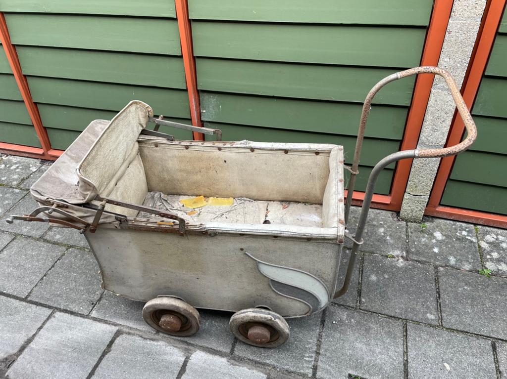 Gratis antieke kinderwagen, Ophalen, Gebruikt, Overige merken