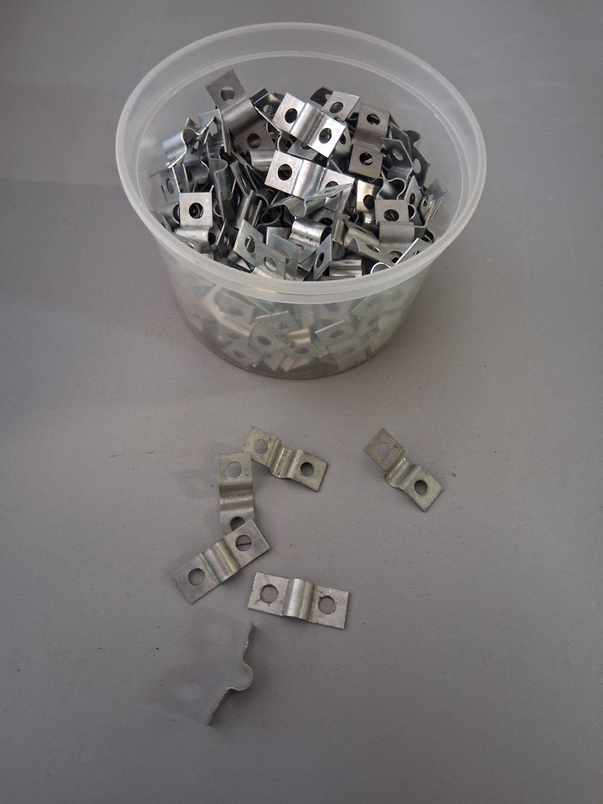 Metalen beugels voor betongaas bevestigingen, Ophalen of Verzenden, Gebruikt, Minder dan 50 mm, Overige typen