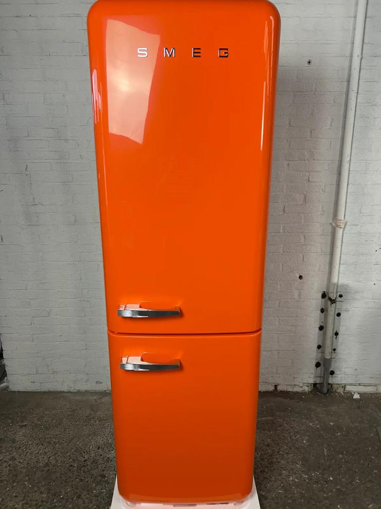Nieuwe SMEG koelvriescombinatie ( outlet) met garantie, 200 liter of meer, 60 cm of meer, Met aparte vriezer, Nieuw