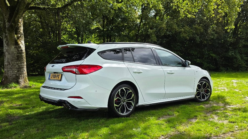 Foto 4 van Ford Focus Wagon 1.5 ST-Line 8-Aut 2020 Full Pano Body Trekh