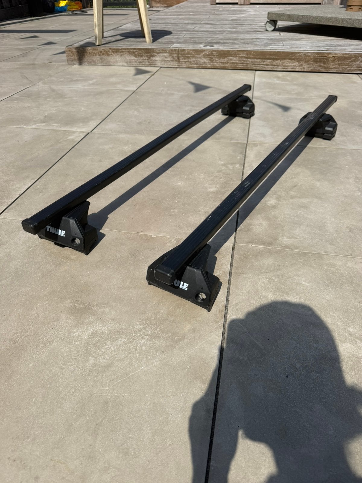 Thule dakdragers Evo Flush, Auto diversen, Dakdragers, Ophalen, Zo goed als nieuw