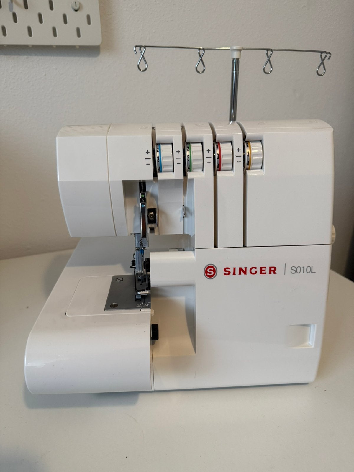 Singer S010L Lockmachine, Ophalen, Zo goed als nieuw, Lockmachine, Singer