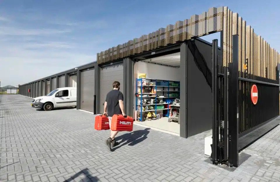 GEZOCHT: werkplaats / garagebox omgeving Veenendaal, Ophalen
