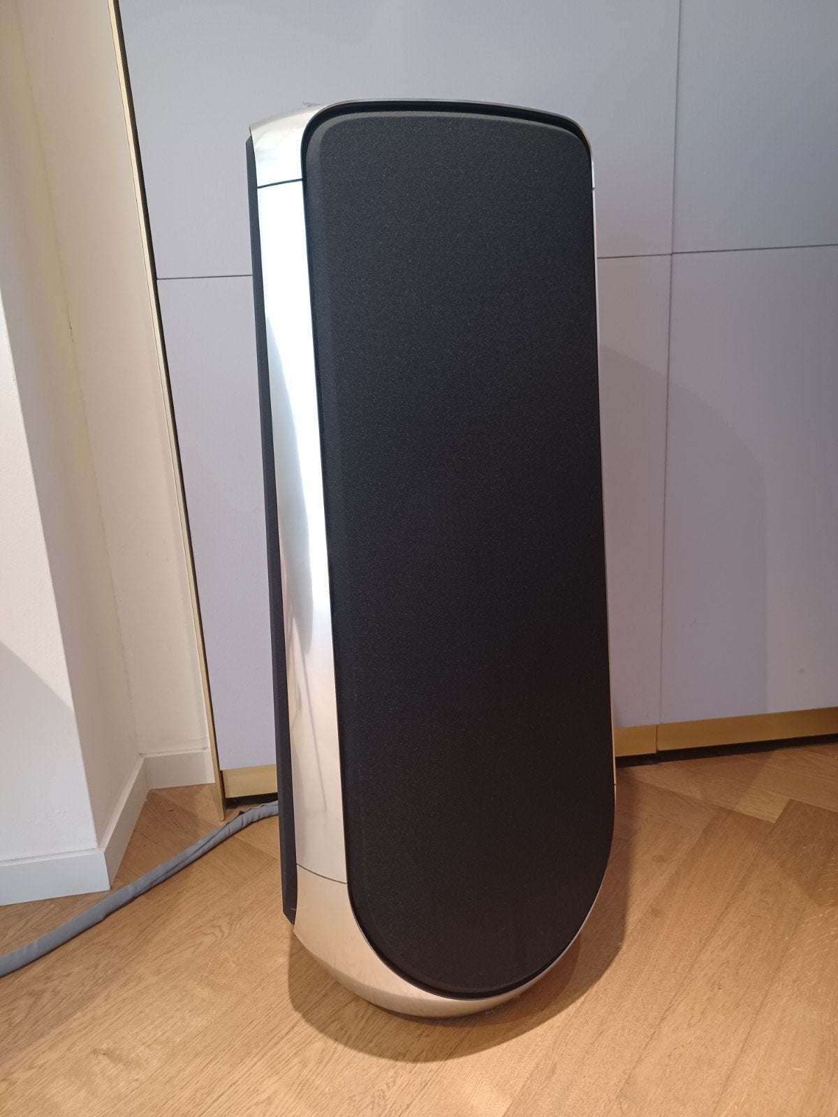 Bang & Olufsen BeoLab 50 Silver/Black- Demoset, Vloerstaande luidspreker, Support@bang-olufsen.nl, Zo goed als nieuw, Bang & Olufsen