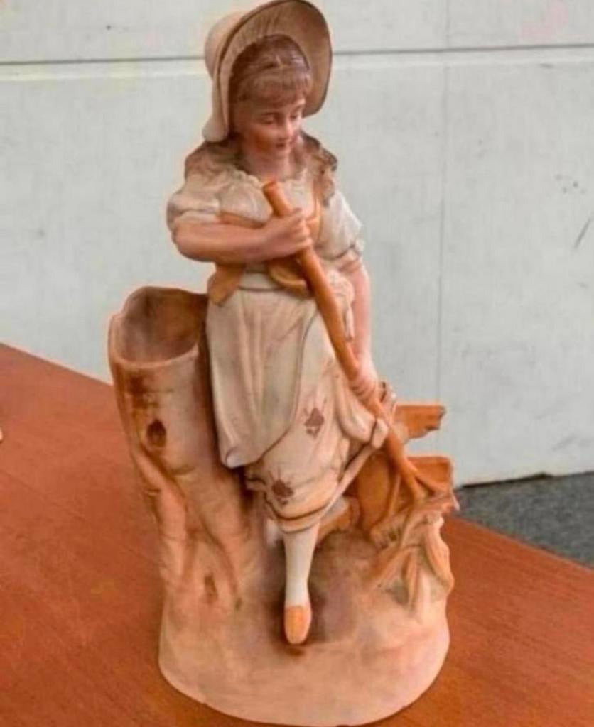 Beeld schitterend antiek bisque beeldje van vrouw figuur., Verzamelen, Beelden en Beeldjes, Ophalen of Verzenden
