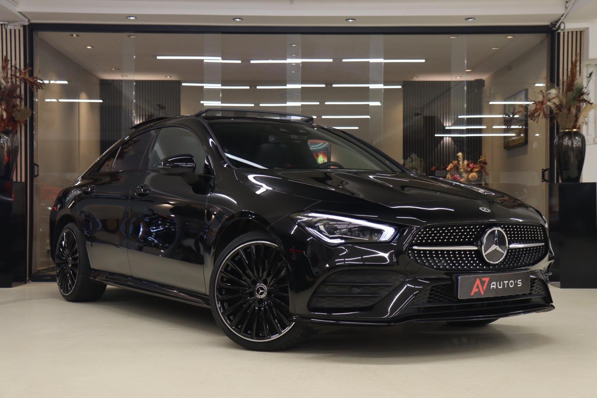 Mercedes-Benz CLA-klasse 250 e AMG-LINE PANO/HUD/KEYLESS/360, CLA, Gebruikt, Euro 6, 4 cilinders