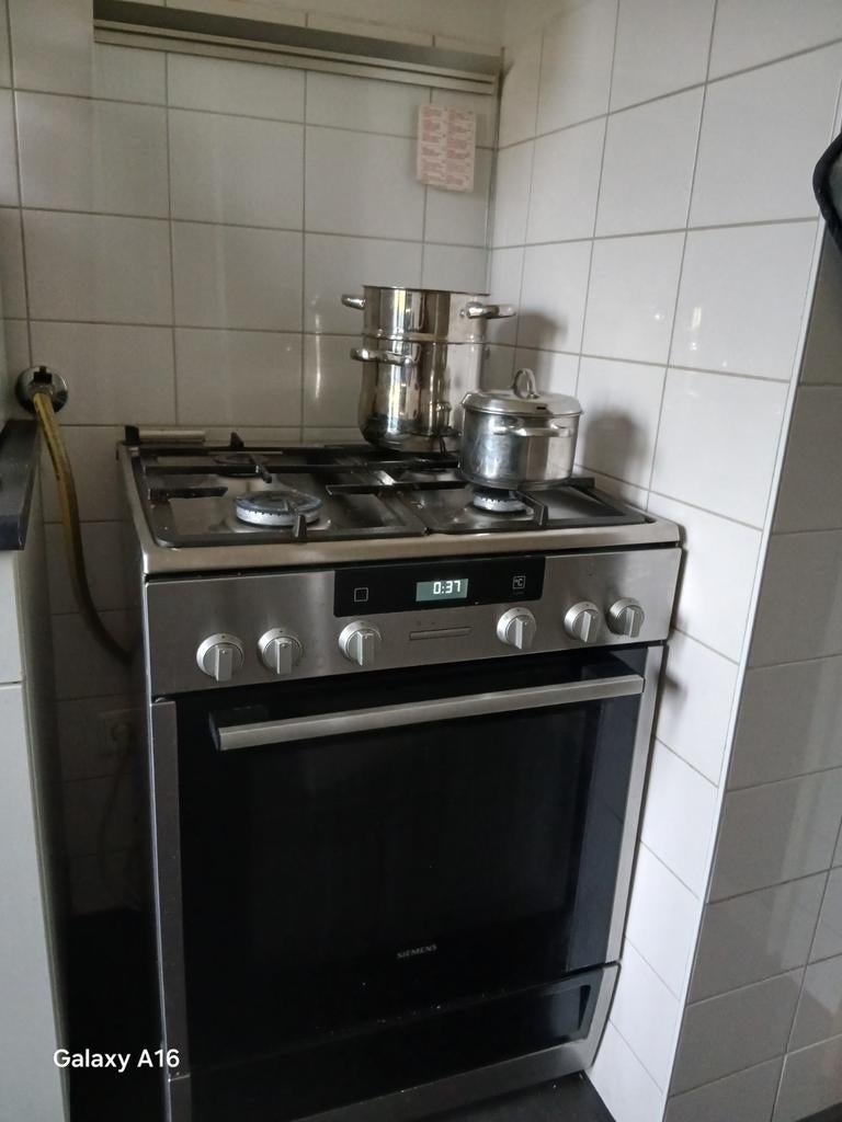 Siemens Vrijstaand Gasfornuis met Oven - RVS, Witgoed en Apparatuur, Fornuizen, Ophalen, Gebruikt, 60 cm of meer, 4 kookzones