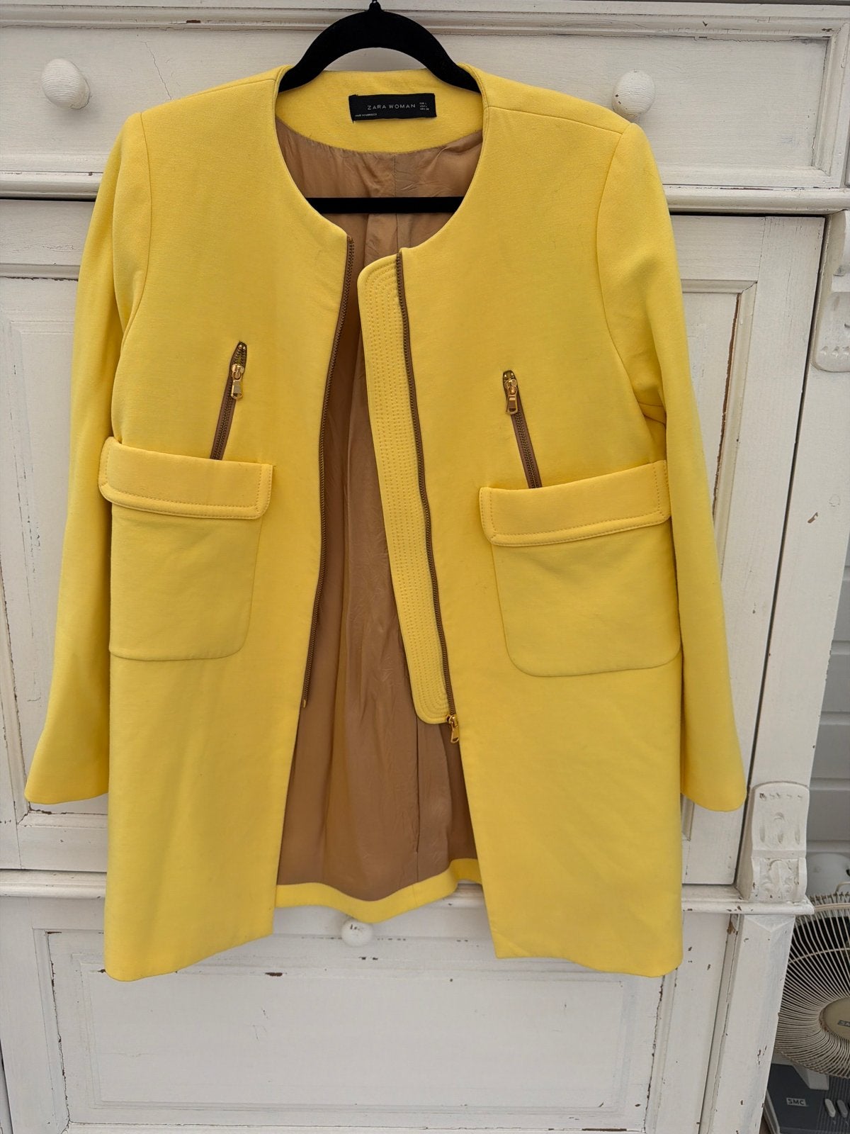 Zara Woman Gele Jas Maat L, Kleding | Dames, Jassen | Zomer, Ophalen, Zo goed als nieuw, Maat 42/44 (L), Geel
