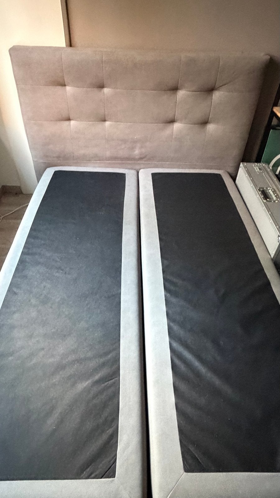 Boxspring 140x200 met gestoffeerd hoofdbord, Ophalen, Gebruikt, Tweepersoons, 200 cm