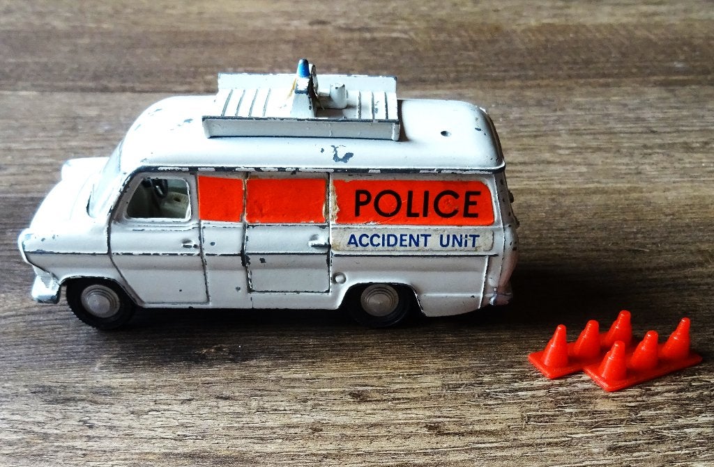 Dinky Toys Ford Transit Van Police Accident Unit., Hobby en Vrije tijd, Modelauto's | 1:43, Ophalen of Verzenden, Gebruikt, Auto