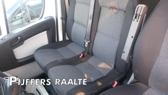 Bank rechts-voor van een Fiat Ducato, Gebruikt, -, -, Fiat