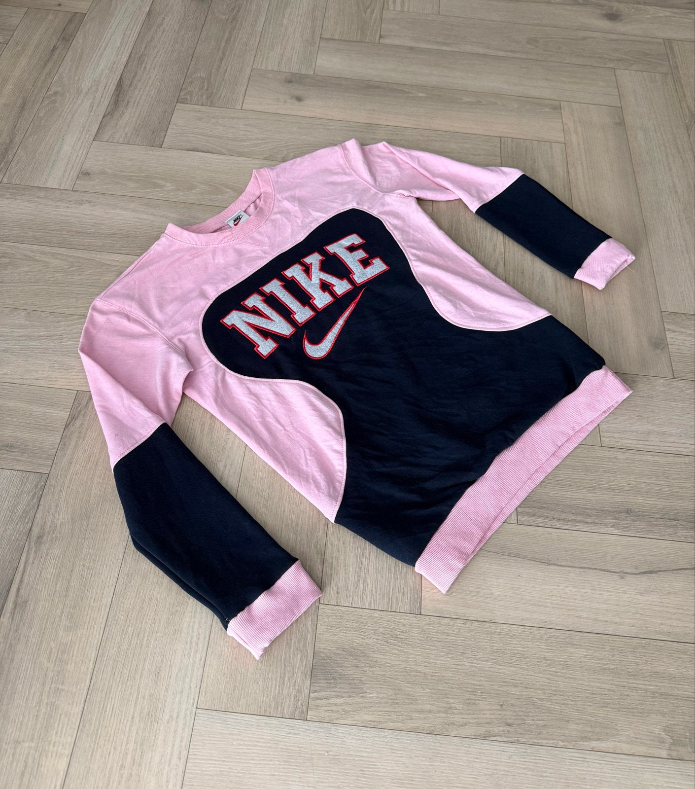Vintage 90s Nike Rework Sweater Maat M, Ophalen of Verzenden, Gedragen, Maat 48/50 (M), Roze