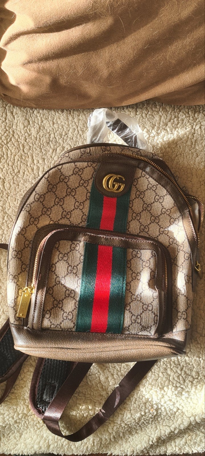 Nieuwe Gucci Rugtas - Stijlvol en Ongebruikt, Overige merken, 25 tot 40 cm, Nieuw, Ophalen of Verzenden