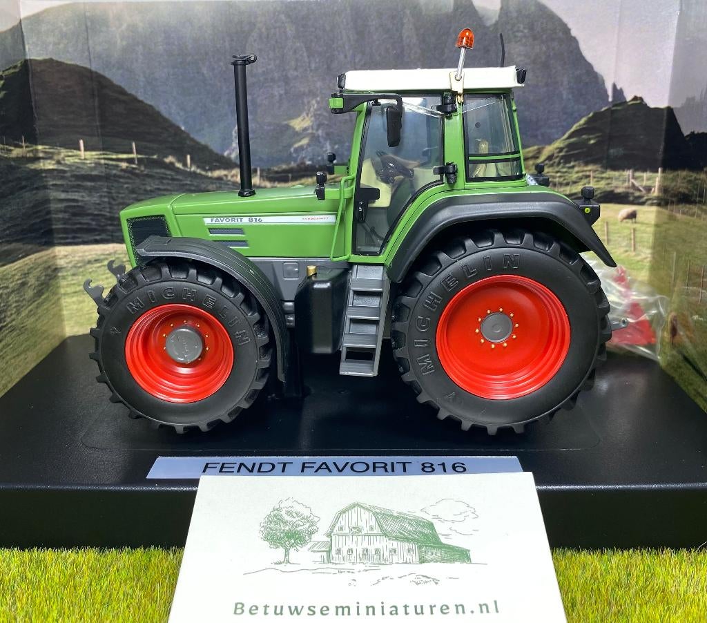 Fendt Favorit 816 (1993-1996) tractor 1:32 Weise Toys, Hobby en Vrije tijd, Modelauto's | 1:32, Ophalen of Verzenden, Nieuw, Tractor of Landbouw