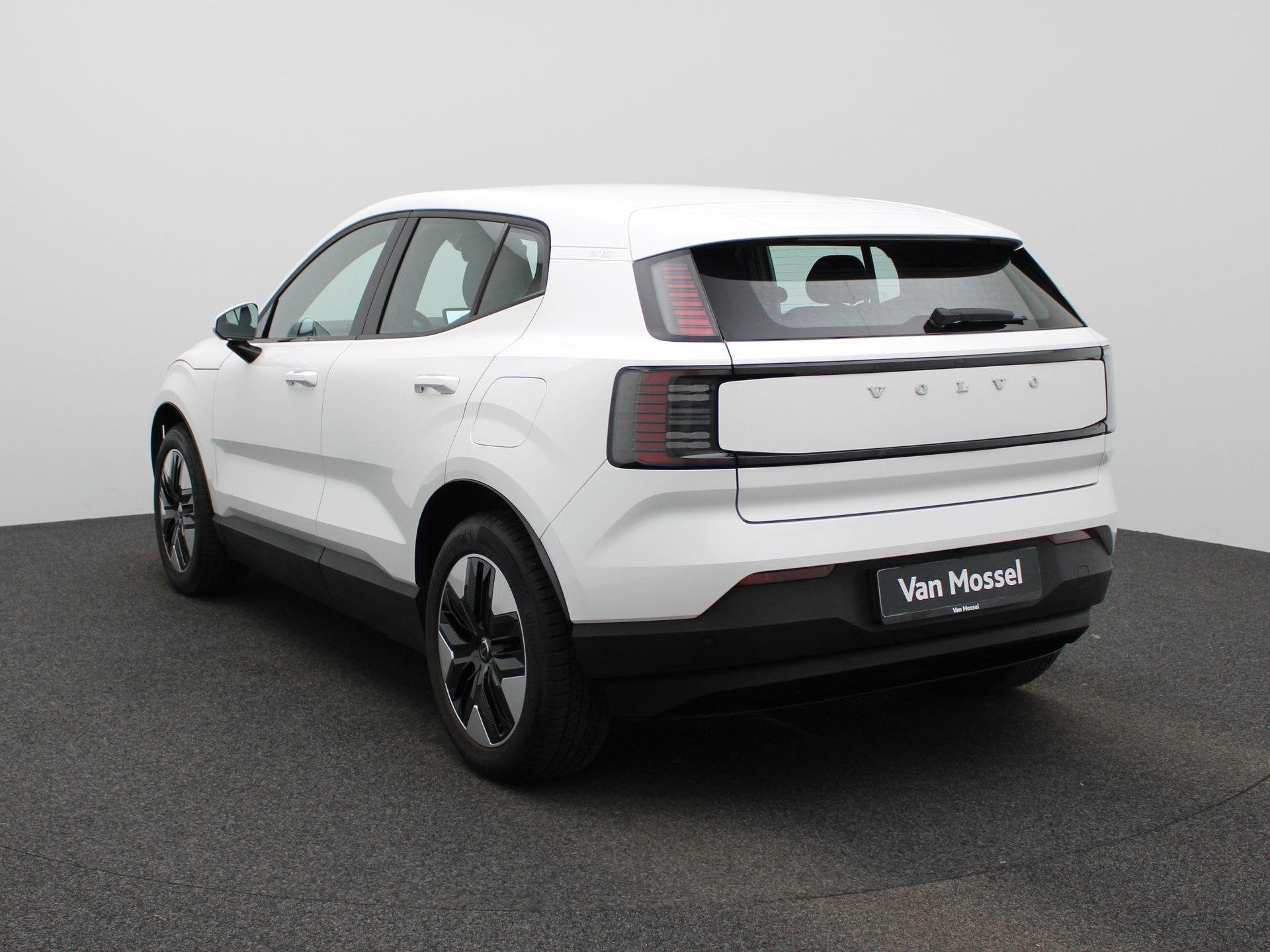 Volvo EX30 Single Motor Extended Range Core 69Kwh | CAMERA |, Auto's, Automaat, 12 maanden, Gebruikt, Wit