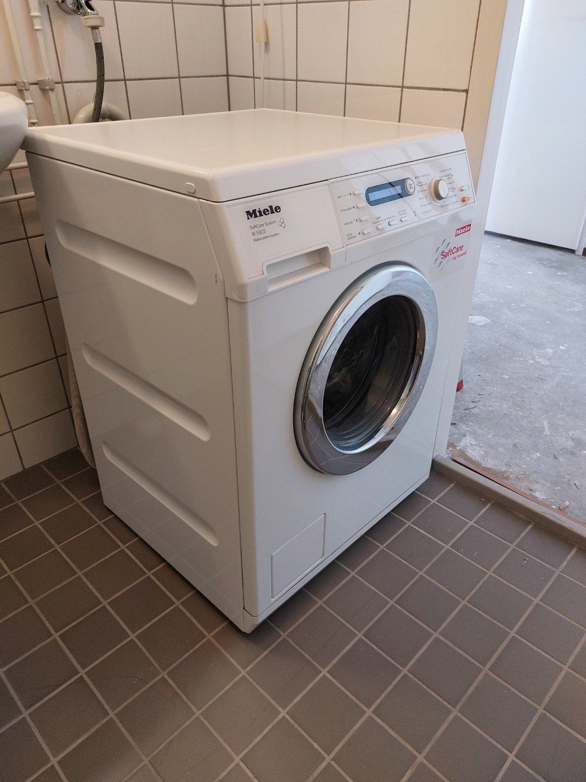 Miele wasautomaat, Ophalen, Gebruikt, 1200 tot 1600 toeren, 85 tot 90 cm