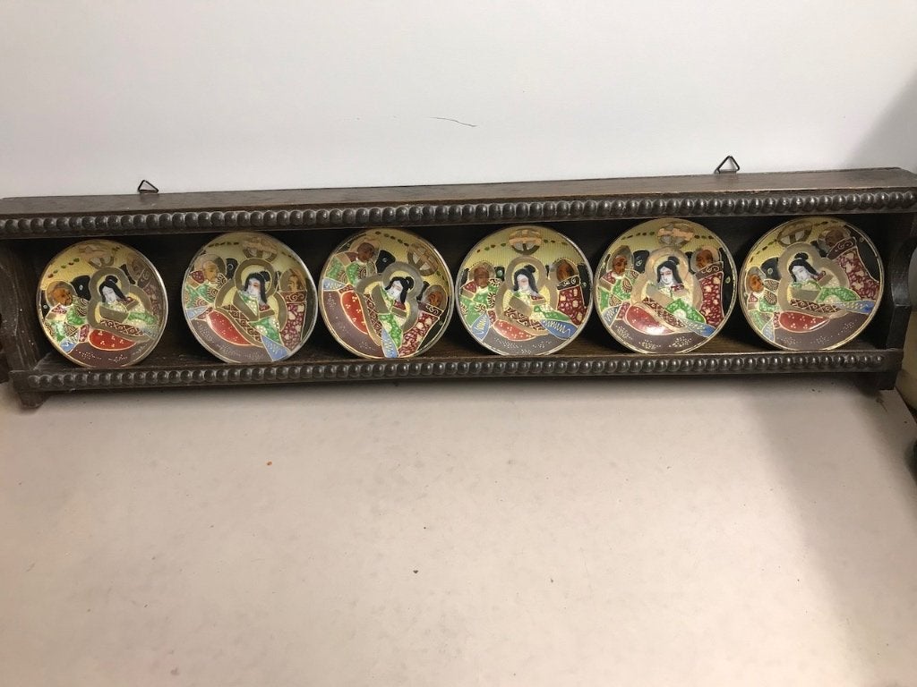 Set van 6 antieke Japanse Satsuma-stijl schoteltjes in rek, Antiek en Kunst, Ophalen of Verzenden