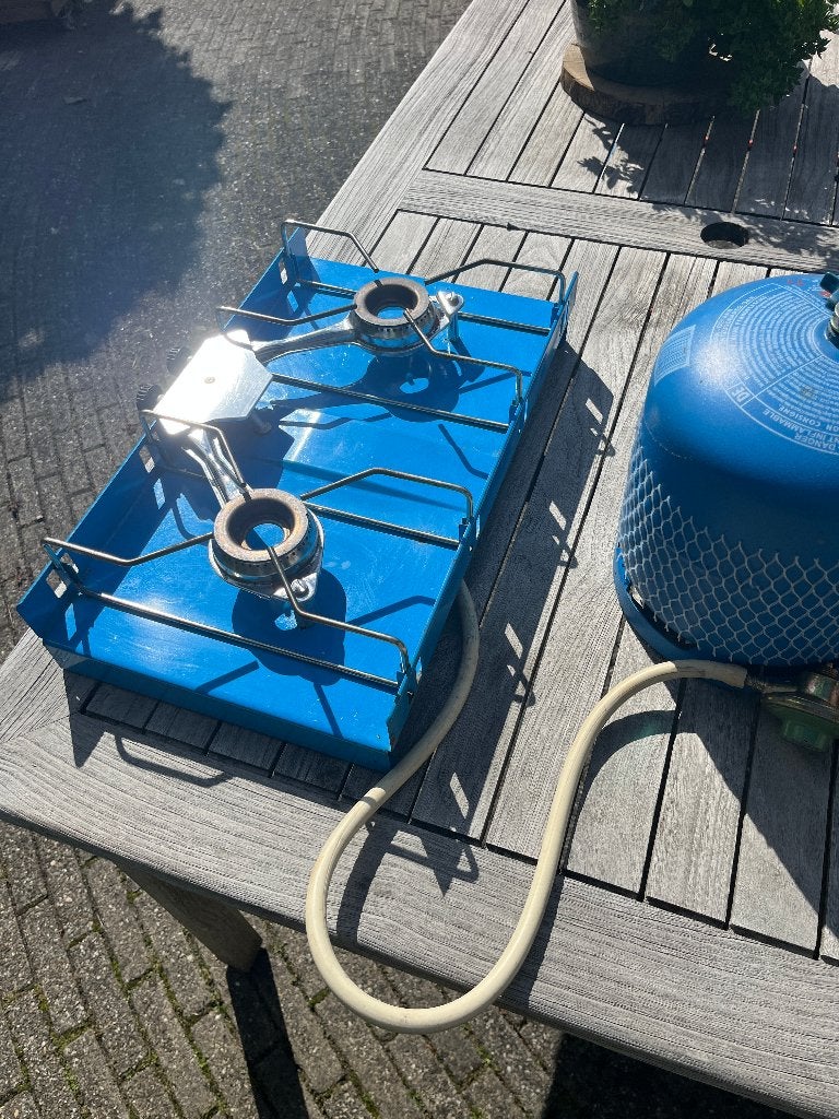Campinggasstel en halfvolle gasfles 907 te koop, Caravans en Kamperen, Kampeeraccessoires, Ophalen, Gebruikt