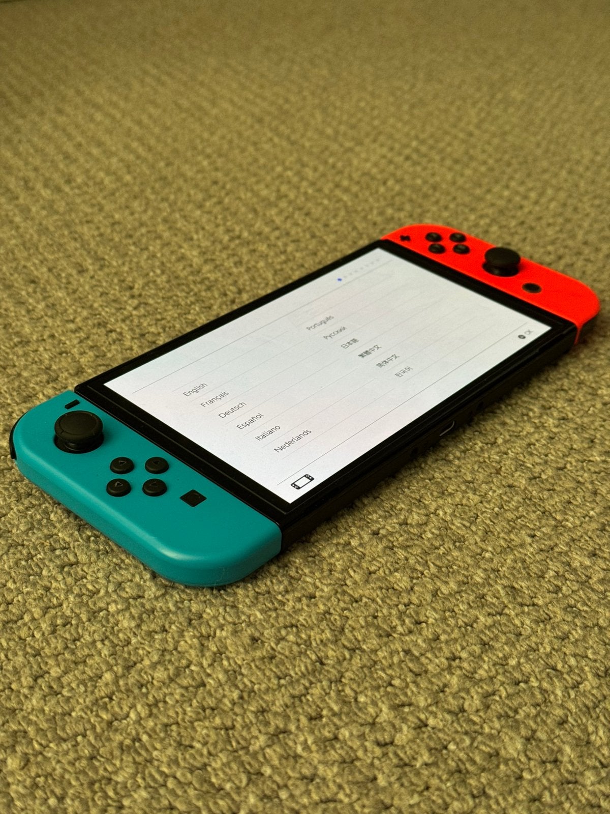 Foto 3 van Nintendo switch OLED + 1 game — absolute nieuwstaat!