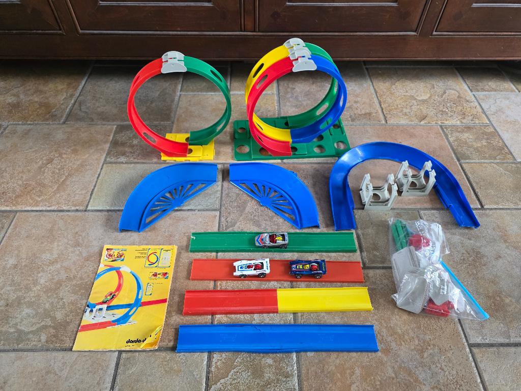 Darda racebaan met 3 auto's, Overige merken, Opwindmechanisme, Ophalen of Verzenden, Racebaan