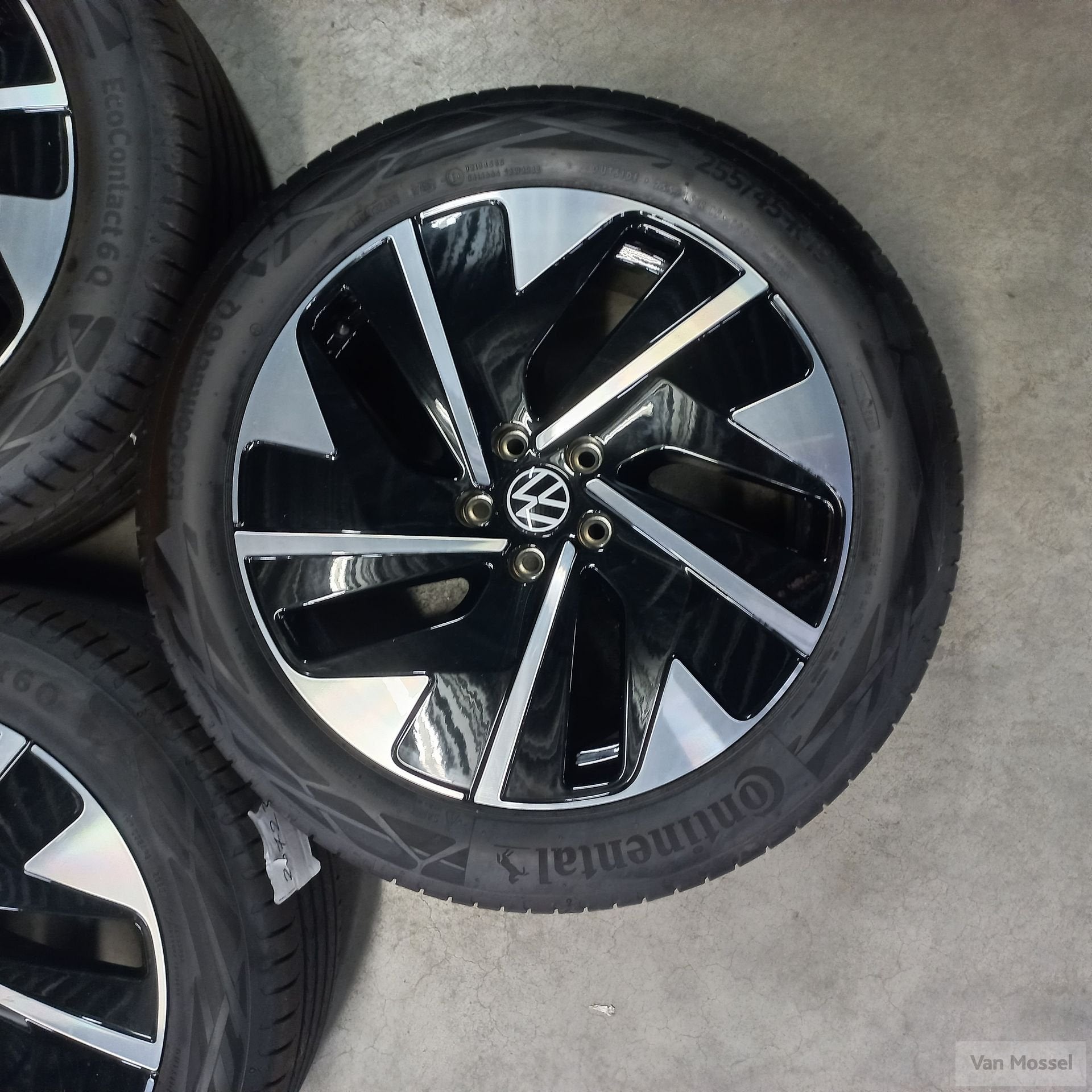 Volkswagen ID.7 Continental Eco Contact 6Q 235/50/R19 - 255/, 19 inch, Gebruikt, 255 mm, -