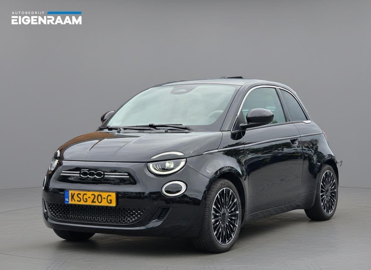 Fiat 500 La Prima 42kWh | Pano | Leder | Camera | Adaptive C, Auto's, Gebruikt, 118 pk, 4 stoelen, Zwart