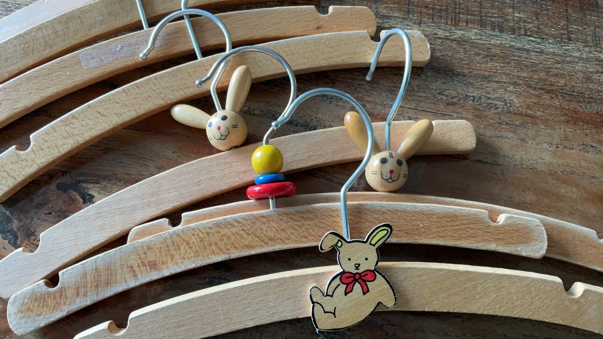 Set houten kleding hangers deels vintage, Ophalen, Zo goed als nieuw, Hout