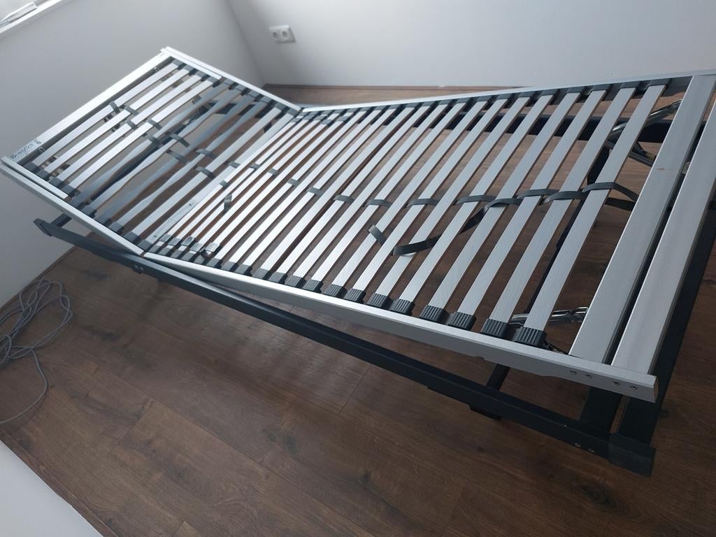 Bossflex handverstelbare lattenbodem 90x220 op pootjes, Huis en Inrichting, Slaapkamer | Matrassen en Bedbodems, Ophalen
