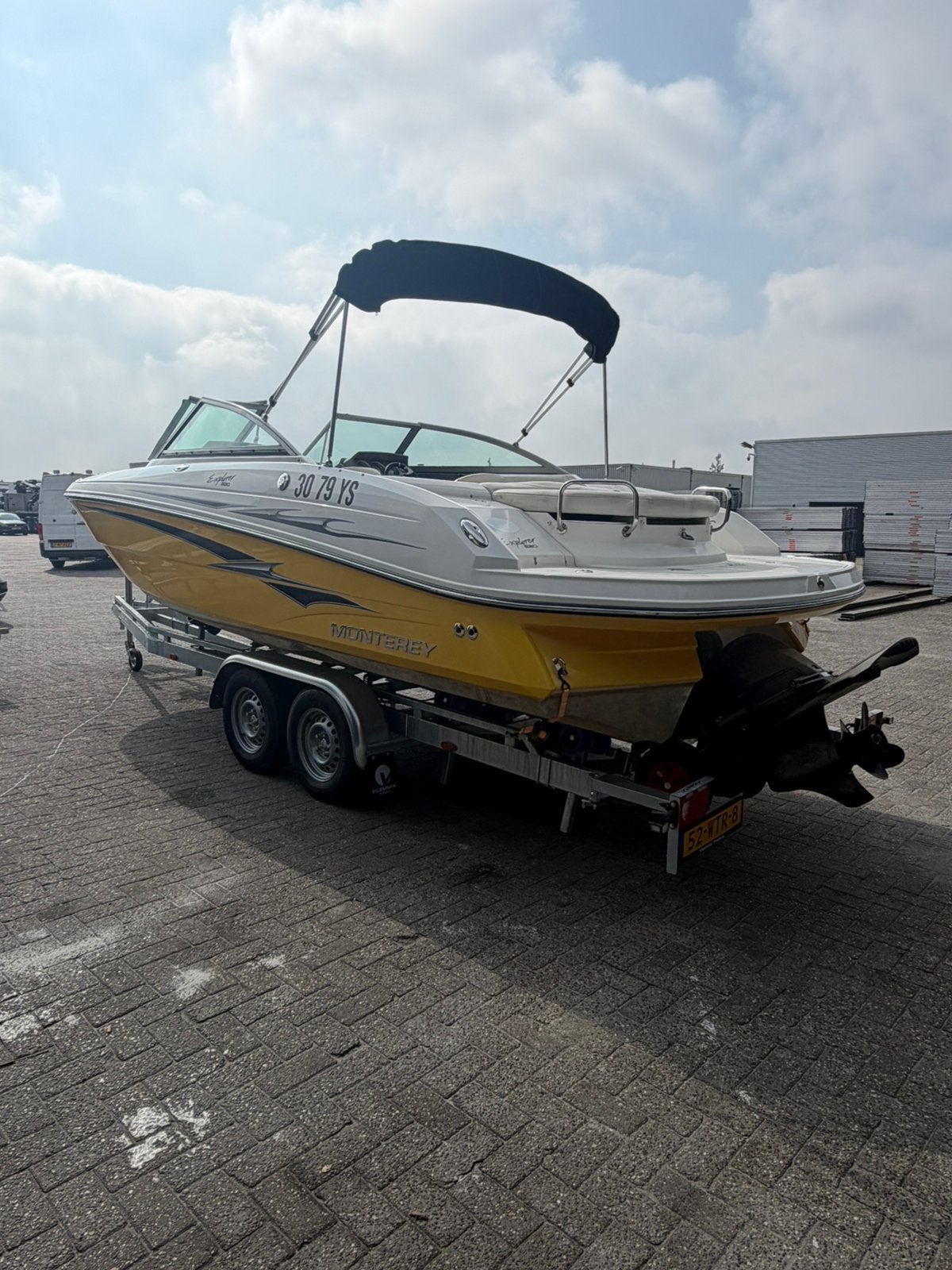 Monterey 220 Explorer 300PK nieuwe trailer, Watersport en Boten, Binnenboordmotor, Ophalen of Verzenden, Zo goed als nieuw, 300 pk