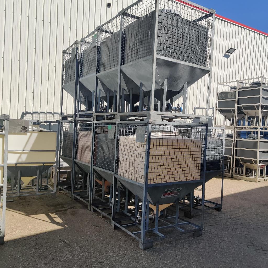 Transporttanks 1000l, Tuin en Terras, Regentonnen, Ophalen, Kunststof, Gebruikt, Met kraantje